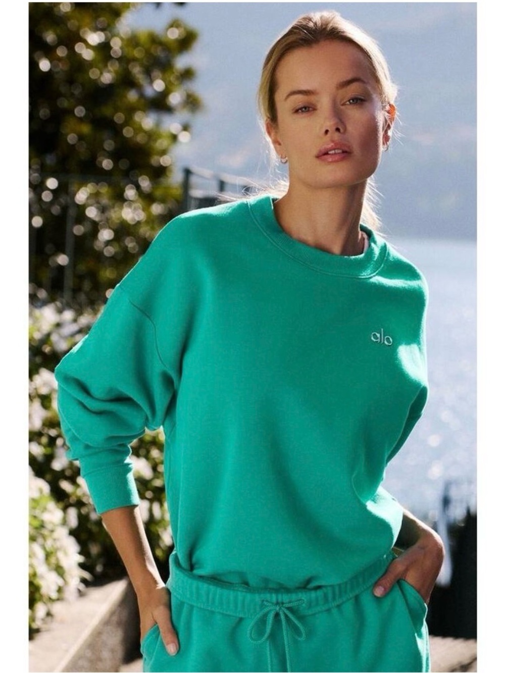 Alo Yoga Accolade Crew Neck Pullover Sweatshirt Spruce Green XXS Athleisure Chic